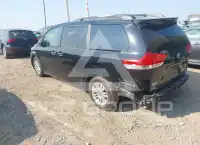2012 Toyota SIENNA фото