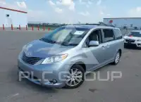 2012 Toyota SIENNA photo