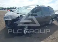 2012 Toyota SIENNA фото