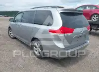 2012 Toyota SIENNA фото