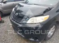 2012 Toyota SIENNA фото