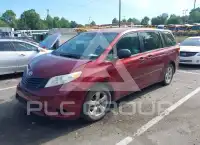 2012 Toyota SIENNA photo