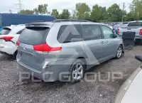 2012 Toyota SIENNA фото