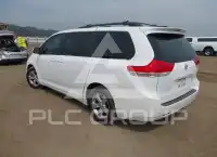 2012 Toyota SIENNA фото