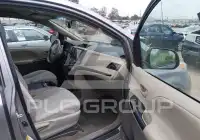 2012 Toyota SIENNA photo