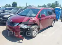 2012 Toyota SIENNA фото
