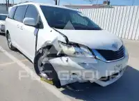 2012 Toyota SIENNA фото