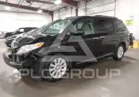 2012 Toyota SIENNA photo