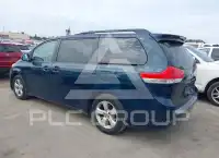 2012 Toyota SIENNA фото