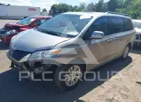 2012 Toyota SIENNA фото