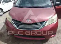 2012 Toyota SIENNA фото