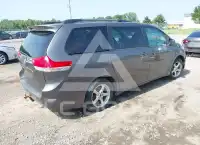 2012 Toyota SIENNA фото