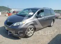 2012 Toyota SIENNA фото