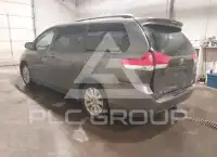 2012 Toyota SIENNA фото