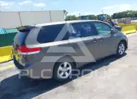 2012 Toyota SIENNA фото