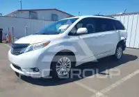 2012 Toyota SIENNA фото