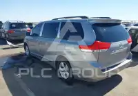 2012 Toyota SIENNA фото