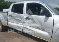 2012 Toyota TACOMA photo