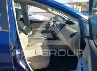 2012 Toyota PRIUS фото