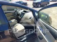 2012 Toyota PRIUS фото