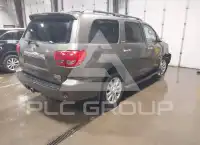 2012 Toyota SEQUOIA фото