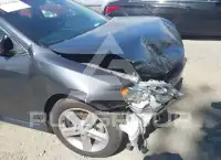 2012 Toyota CAMRY фото