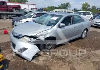 2012 Toyota CAMRY фото