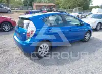 2012 Toyota PRIUS фото