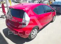 2012 Toyota PRIUS фото