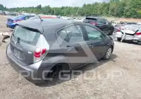 2012 Toyota PRIUS фото