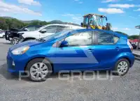 2012 Toyota PRIUS фото