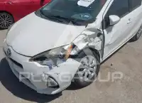 2012 Toyota PRIUS фото