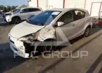 2012 Toyota PRIUS фото