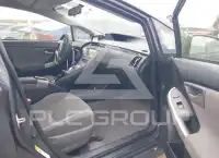 2012 Toyota PRIUS фото