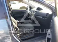 2012 Toyota YARIS фото