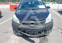 2012 Toyota YARIS фото