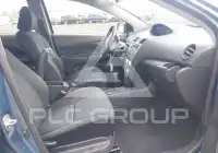 2012 Toyota YARIS фото