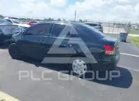 2012 Toyota YARIS фото