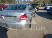 2012 Toyota YARIS фото