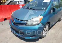 2012 Toyota YARIS фото