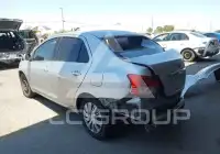 2012 Toyota YARIS фото
