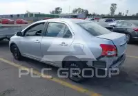 2012 Toyota YARIS фото