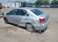 2012 Toyota YARIS фото