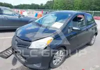 2012 Toyota YARIS фото