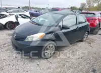2012 Toyota YARIS фото