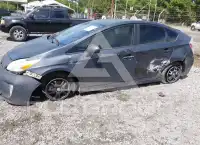 2012 Toyota PRIUS фото