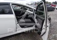 2012 Toyota PRIUS фото