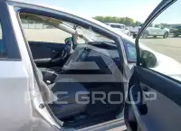 2012 Toyota PRIUS фото