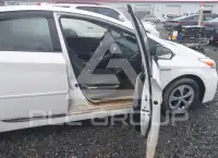 2012 Toyota PRIUS фото