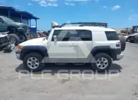 2012 Toyota FJ Cruiser фото